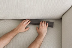 Husă elastică pentru canapea Sofazip Mondo, culoare ivory